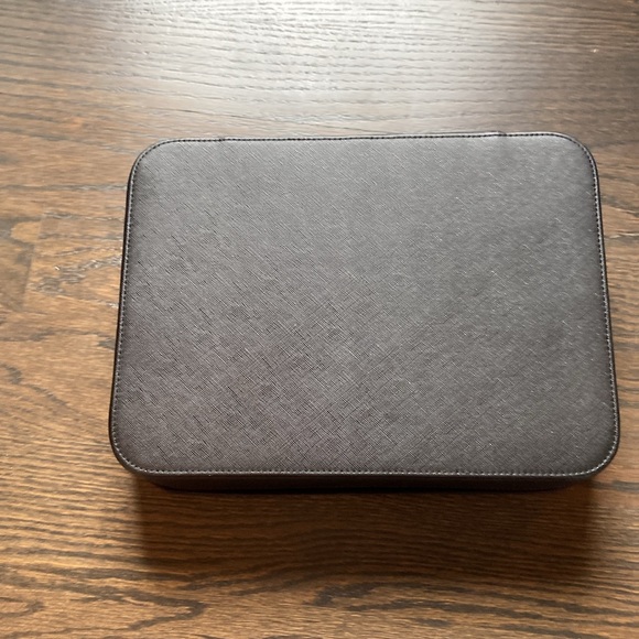 Robert Graham watch/glasses travel case, storage case.  Brand new never used. - Picture 5 of 5